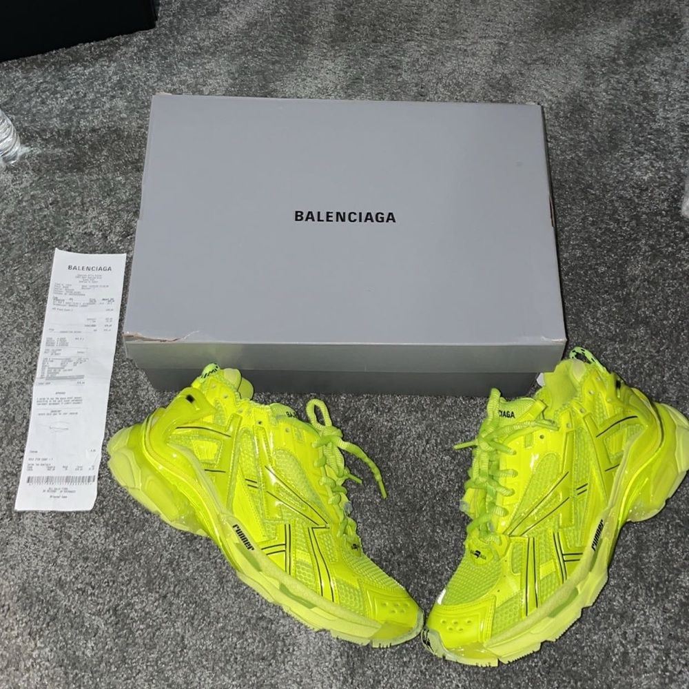 balenciaga runners lime, with receipt 100% authentic true to size